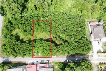  (6,500 KP, Freehold, Tanah Rata)Lot Banglo di Jalan Klinik, Bandar Tanah Merah, Kelantan