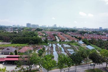  (Tepi Jalan, Freehold MCL)Tanah Pembangunan 2 Ekar di Kampung Duyong, Melaka