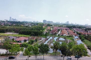  (Tepi Jalan, Freehold MCL)Tanah Pembangunan 2 Ekar di Kampung Duyong, Melaka