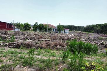  (Tepi Jalan, Freehold MCL)Tanah Pembangunan 2 Ekar di Kampung Duyong, Melaka