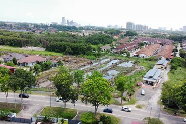  (Tepi Jalan, Freehold MCL)Tanah Pembangunan 2 Ekar di Kampung Duyong, Melaka