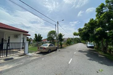 Mahkota Hills