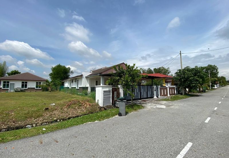 Mahkota Hills