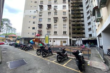 Pangsapuri Bukit Baru