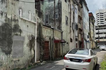 (Freehold, Non Bumi) 2 Sty Shoplot, Jalan Tengku Petra Semerak, Bandar Kota Bharu, Kelantan