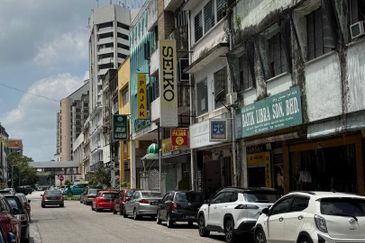 (Freehold, Non Bumi) 2 Sty Shoplot, Jalan Tengku Petra Semerak, Bandar Kota Bharu, Kelantan