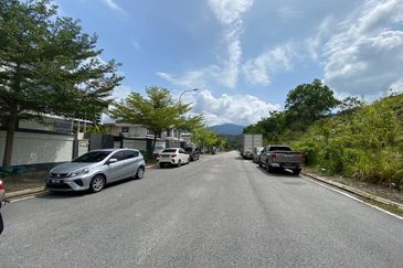 Kawasan Perindustrian Hi Tech 7