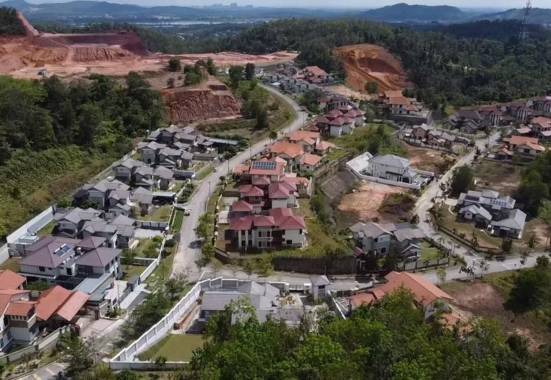 Taman Puncak Pinggiran Putra