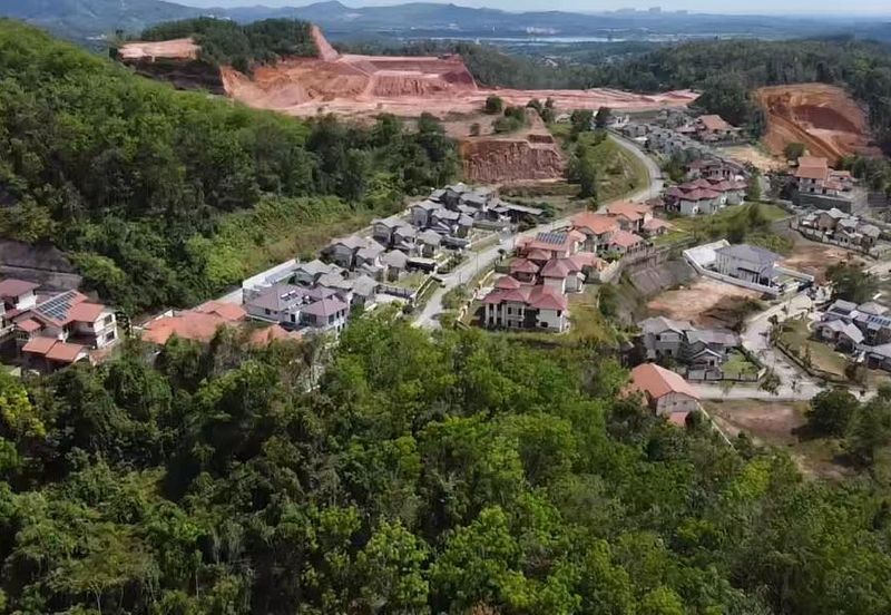 Taman Puncak Pinggiran Putra