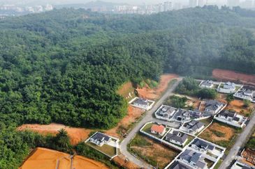 (Zon Kediaman, Dekat Putrajaya) Tanah Pembangunan 6.33 Ekar,Taman Mutiara Putra, Kg Tengah Sungai Merab, Kajang