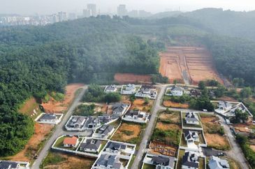 (Zon Kediaman, Dekat Putrajaya) Tanah Pembangunan 6.33 Ekar,Taman Mutiara Putra, Kg Tengah Sungai Merab, Kajang