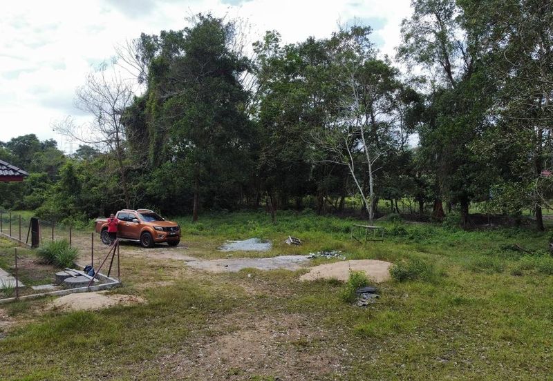 (Corner Lot, Blkg Pasaraya Pantai Timur )Lot Banglo, Jln Hj Ibrahim, Kg Bechah Peleting, Tanah Merah