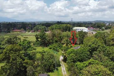 (Corner Lot, Blkg Pasaraya Pantai Timur )Lot Banglo, Jln Hj Ibrahim, Kg Bechah Peleting, Tanah Merah