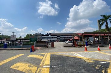 Seksyen 4, Shah Alam