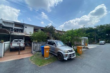 Seksyen 4, Shah Alam