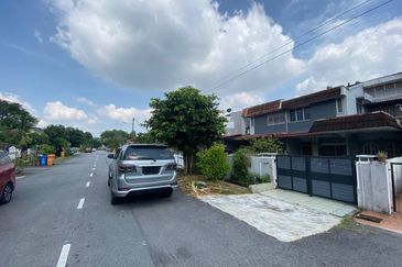 Seksyen 4, Shah Alam