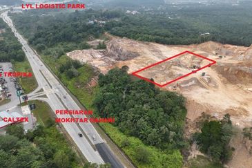 Jalan Bukit Cherakah