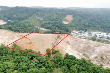 Jalan Bukit Cherakah