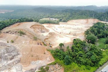 Jalan Bukit Cherakah