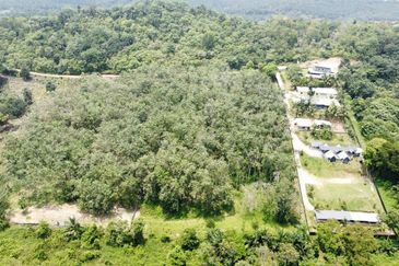  (Zon Kediaman, Ada Anak Sungai) Tanah Pertanian 3.1 Ekar Kg Bukit Cherakah, Sek U15, Shah Alam