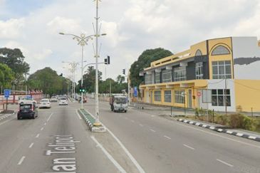  (Good Rental Yield, High Traffic) En Bloc 2 Storey Shoplot,Telipot Kota Bharu, Kelantan