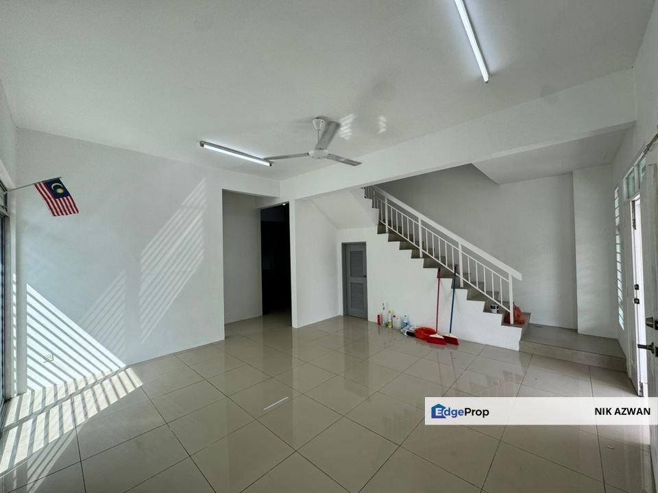 (Non Bumi, Gated and Guarded) 2 Storey Semi D Cluster, SP 10, Bandar Saujana Putra, Selangor, Jenjarom