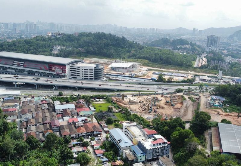 (Bersebelahan MRR2, Restoran Golek-Golek) Tanah Pertanian 2 Ekar di Kg Tengah Tambahan Gombak