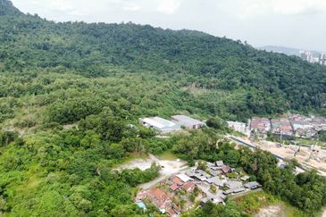 (Bersebelahan MRR2, Restoran Golek-Golek) Tanah Pertanian 2 Ekar di Kg Tengah Tambahan Gombak