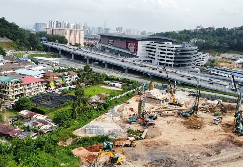 (Bersebelahan MRR2, Restoran Golek-Golek) Tanah Pertanian 2 Ekar di Kg Tengah Tambahan Gombak
