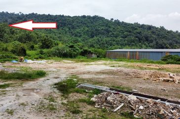 (Bersebelahan MRR2, Restoran Golek-Golek) Tanah Pertanian 2 Ekar di Kg Tengah Tambahan Gombak