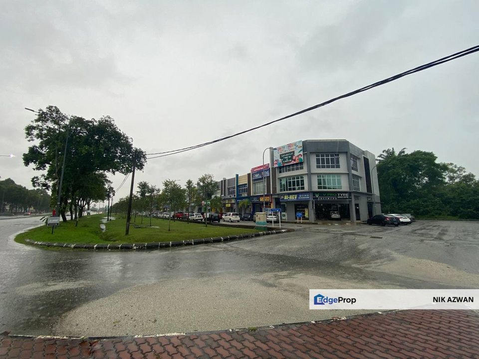  2.33 Acres of Prime Commercial-Zoned Land,Tanjung Lumpur, Kuantan, Pahang, Kuantan
