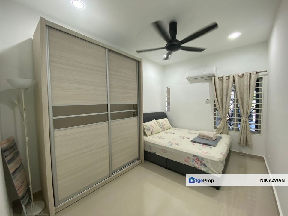 (1550 Sq Ft, Renovated, Not Facing Other Home) Teres Setingkat, Taman Serdang Jaya, Seri Kembangan, Selangor, Seri Kembangan