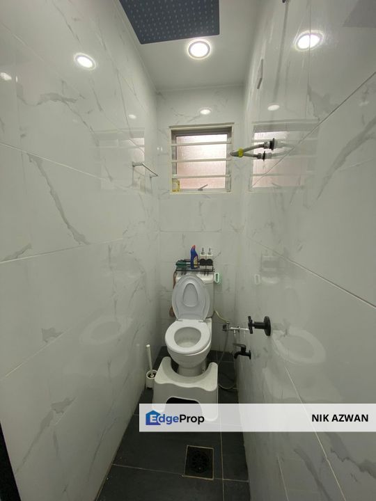 (1550 Sq Ft, Renovated, Not Facing Other Home) Teres Setingkat, Taman Serdang Jaya, Seri Kembangan, Selangor, Seri Kembangan