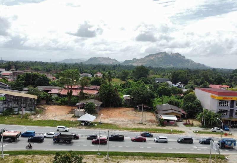  (18,593 KP, Tanah Rata) Tanah Bangunan Tepi Jalan Utama, Pekan Melor, Kota Bharu, Kelantan