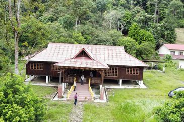  (Ada Anak Sungai, Akses Cantik) Tnh Pembangunan 7.9 Ekar, Jln Felcra Semungkis, Batu 14, Hulu Langat