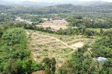  (Freehold, Berbukit)Tanah Pertanian 5.22 Ekar di Kg Peradong, Kuala Klawang, Jelebu, Negeri Sembilan