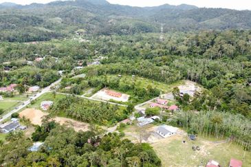  (Freehold, Berbukit)Tanah Pertanian 5.22 Ekar di Kg Peradong, Kuala Klawang, Jelebu, Negeri Sembilan