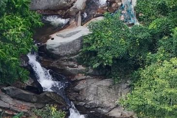  (Freehold, Berbukit)Tanah Pertanian 5.22 Ekar di Kg Peradong, Kuala Klawang, Jelebu, Negeri Sembilan