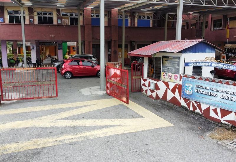  (4250 KP, Dekat Masjid & Sekolah)Tanah Kediaman, Seksyen 3, Petaling Jaya