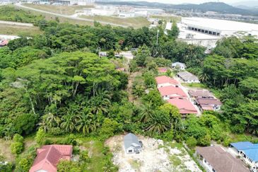(Tepi Jalan, Freehold, Next To Elmina Industrial Park) Tanah Pembangunan 1.125 Ekar, Kampung Merbau Sempak, Sg Buloh