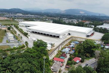 (Tepi Jalan, Freehold, Next To Elmina Industrial Park) Tanah Pembangunan 1.125 Ekar, Kampung Merbau Sempak, Sg Buloh