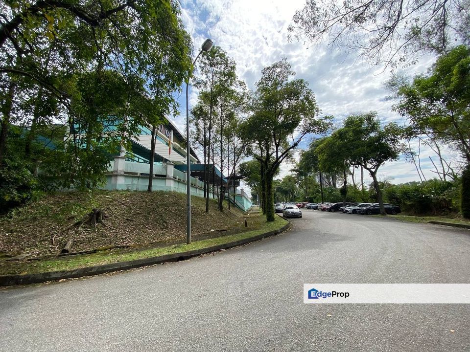 Corner Unit of Detached Factory With 2 Storey Office, Taman Perindustrian Puchong Utama, Puchong, Selangor, Puchong