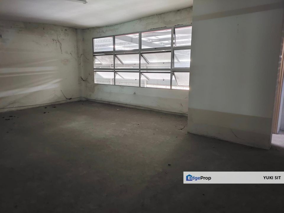 Kawasan Perusahaan Menglembu 1.5 Storey Semi-D Factory For Sale, Perak, Menglembu