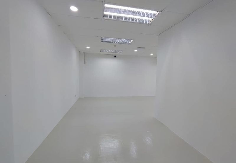 Walking Distance To Masjid Jamid LRT KL