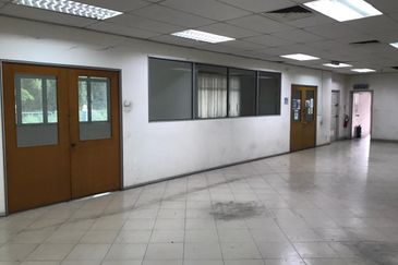 Klang, Taman peridustrian Pulau Indah, Westport , Port Klang Warehouse For Sale