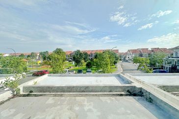 Pentas 6 @ Alam Impian