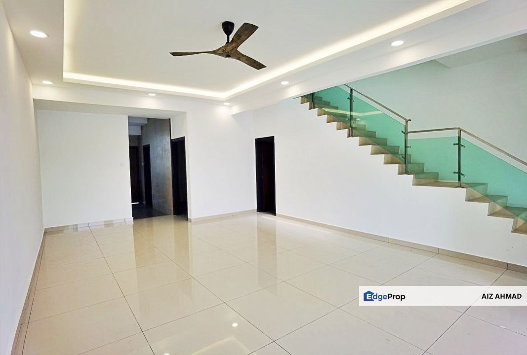 NEW FULLY EXTENDED 🔥 3 STOREY AT TAMAN BANGI VISTA BANGI, Selangor, Bangi