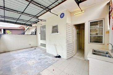 Seksyen 6 @ Bandar Bukit Mahkota