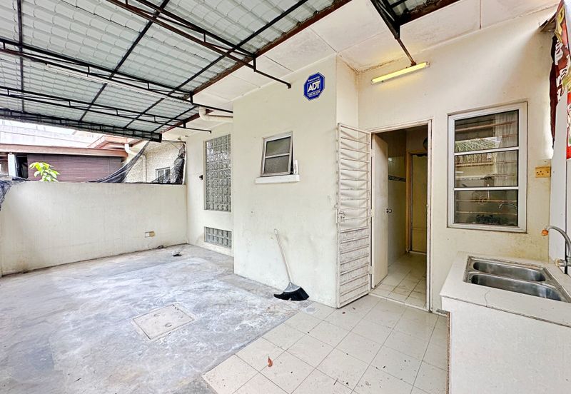 Seksyen 6 @ Bandar Bukit Mahkota