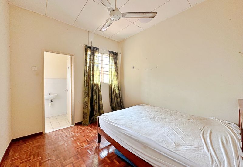 Seksyen 6 @ Bandar Bukit Mahkota